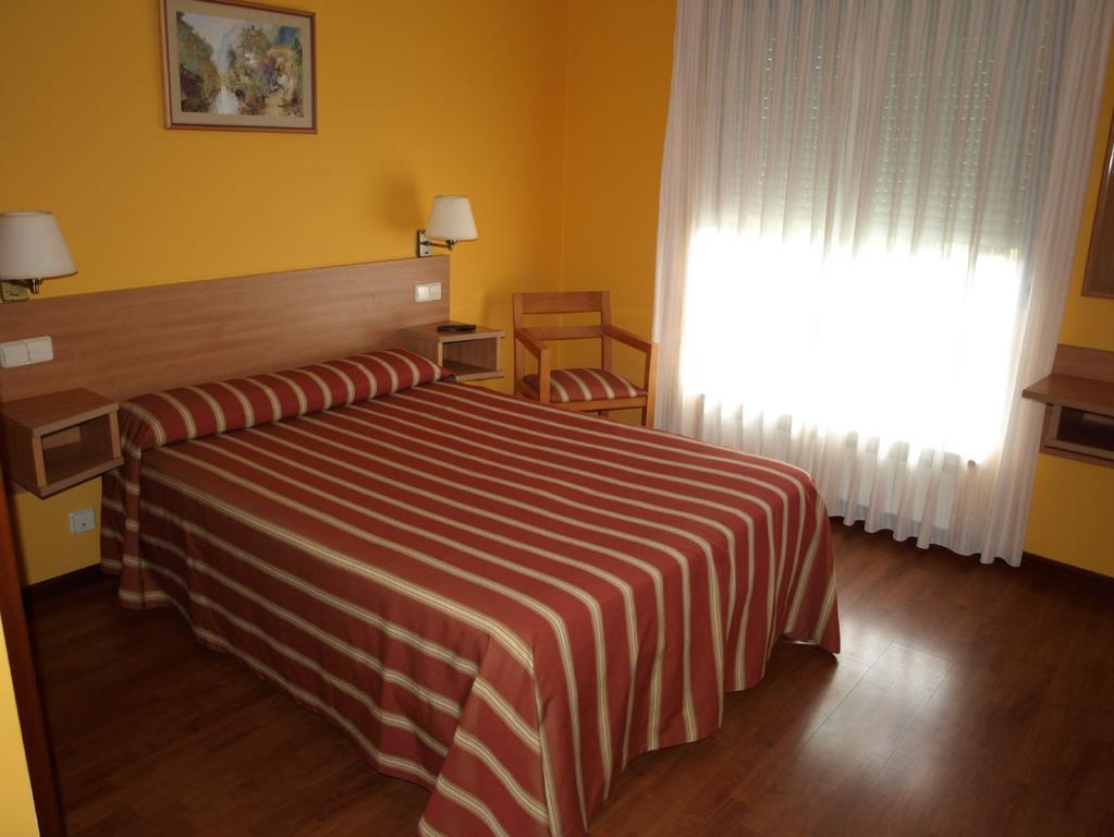 Pension Teyma Ponteceso Exterior photo